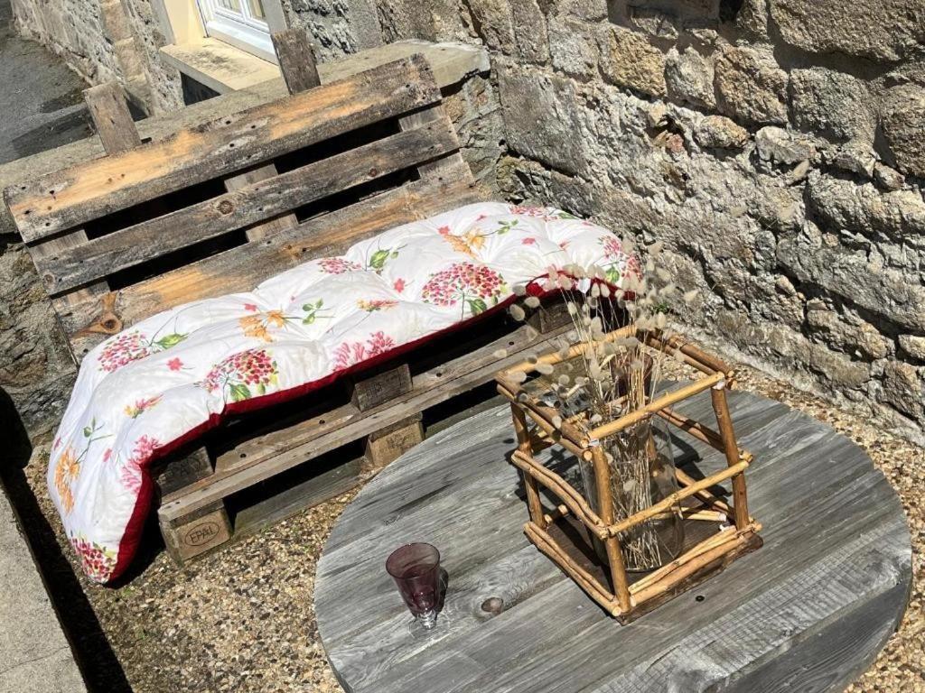 Gite Charmant La Combette Thouron Exteriör bild